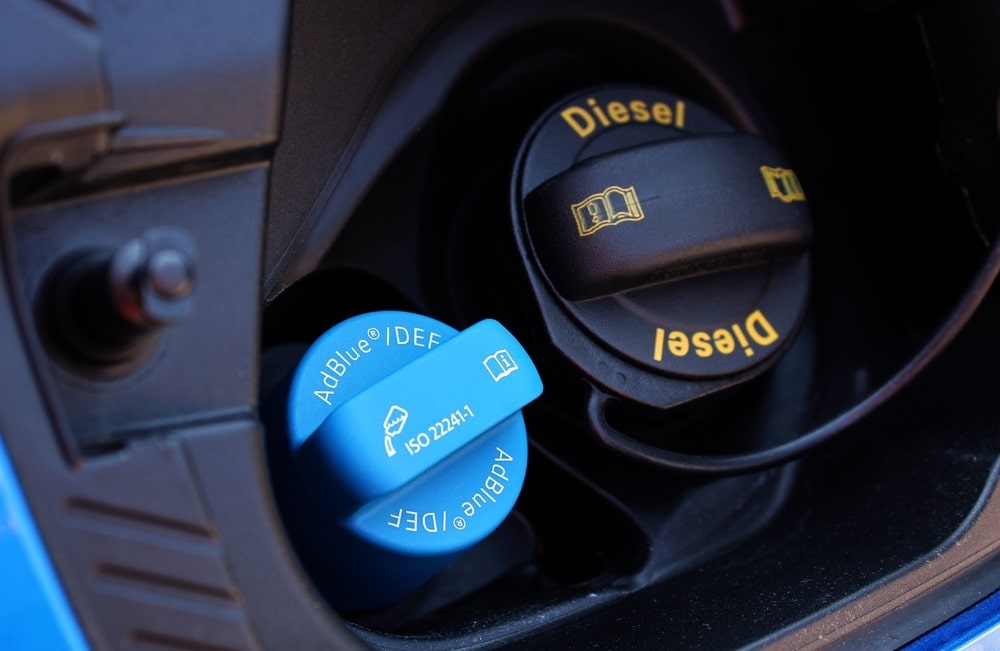 Diagram of a diesel engine illustrating the role of AdBlue in reducing emissions.