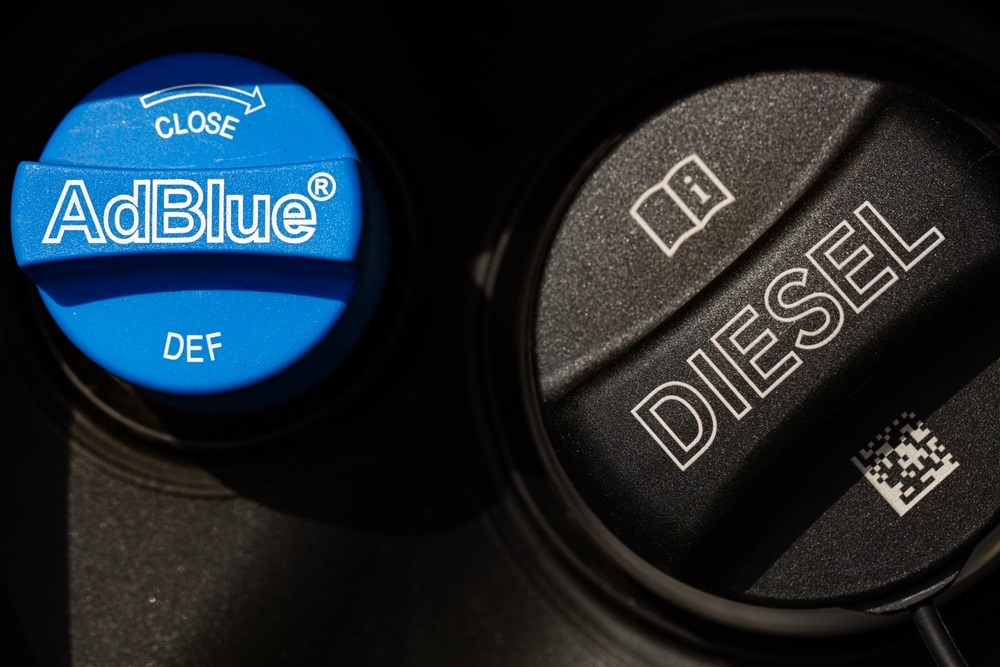 Can a small amount of diesel exhaust fluid get through a diesel fuel filter?