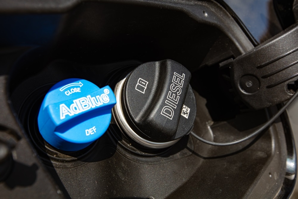 Can a small amount of diesel exhaust fluid get through a diesel fuel filter?